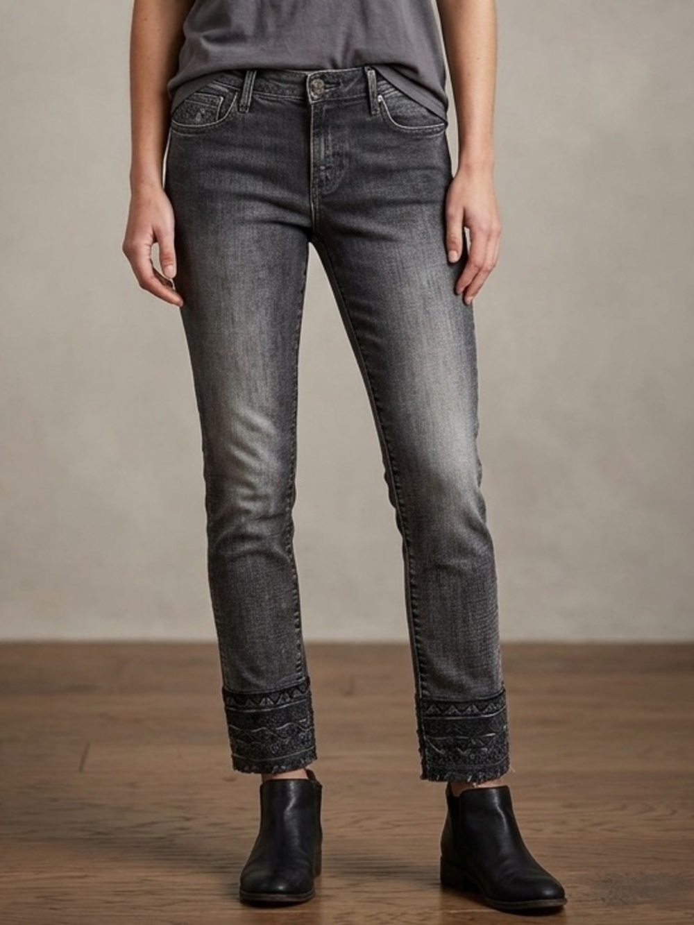 DRIFTWOOD Jackie Embroidered Aztec Cuff 27 Ankle Skinny Jeans Faded Black Gray